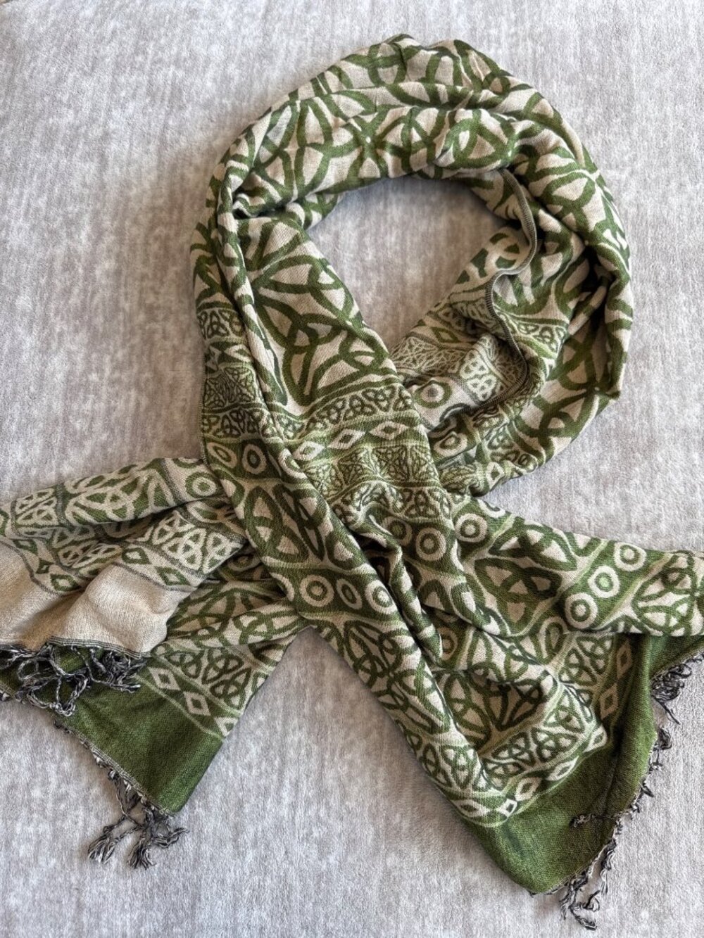 Celtic Knot Green Woven Knit Rectangle Scarf Irish